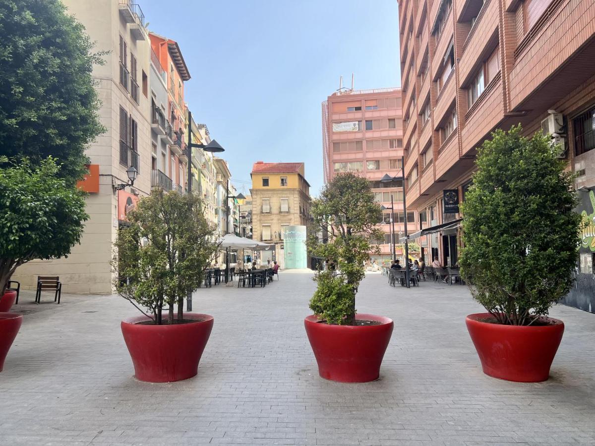 Cozy San Cristobal Apartment In Heart Of Alicante Buitenkant foto